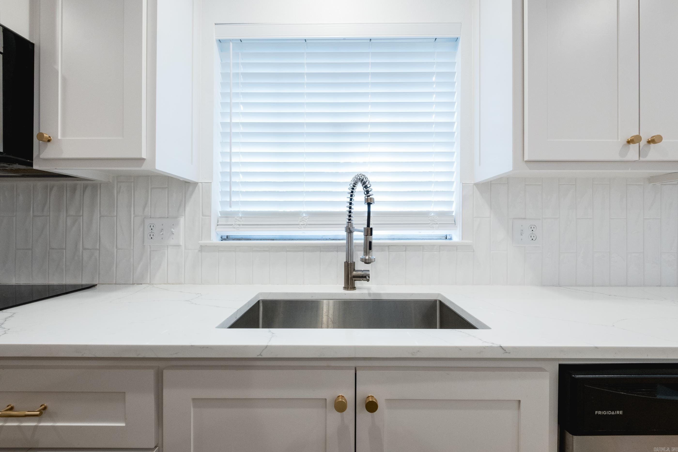 1003 Beacon Hill Cove