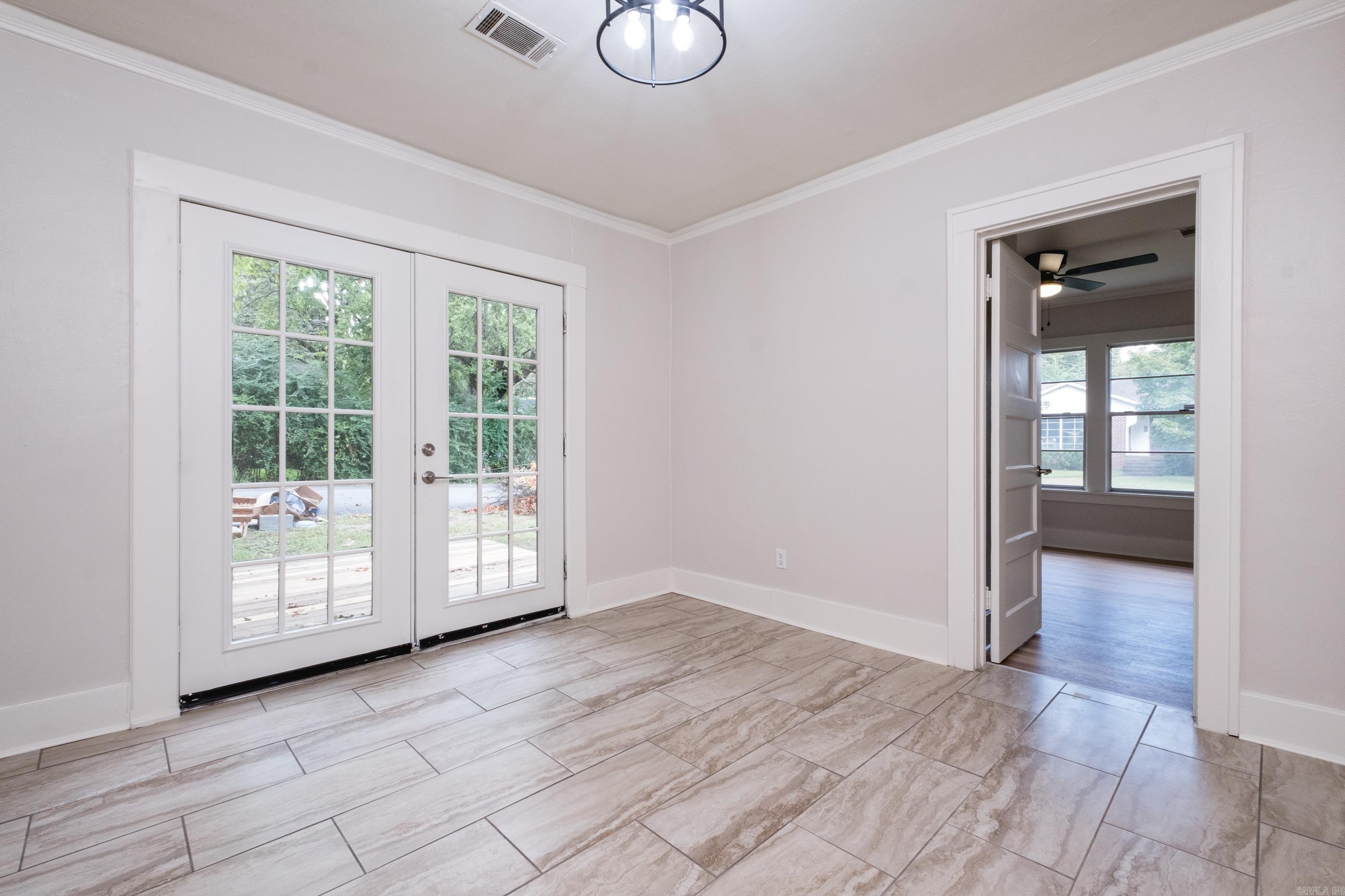 324 N Jackson Street