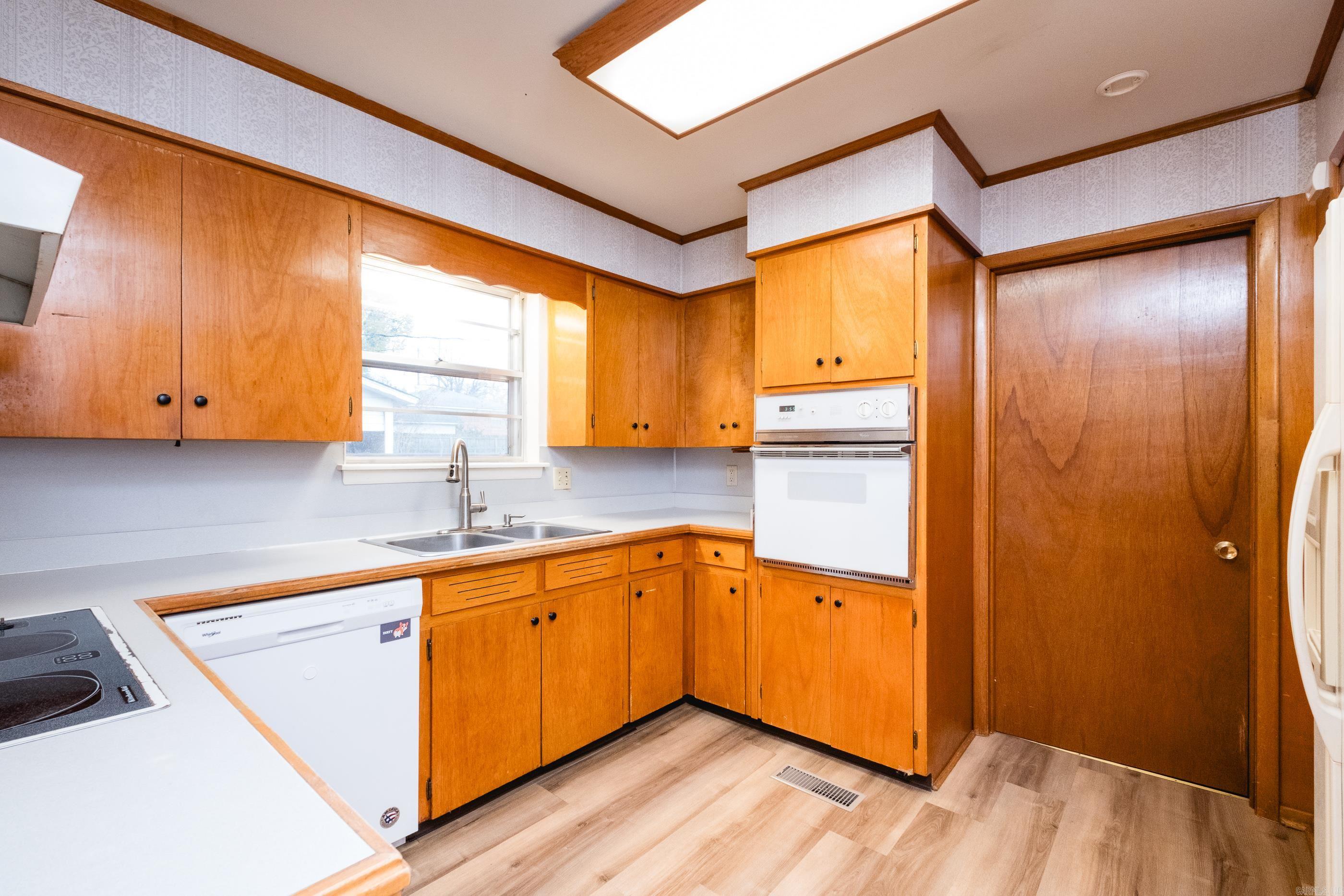 6804 Sandpiper Drive