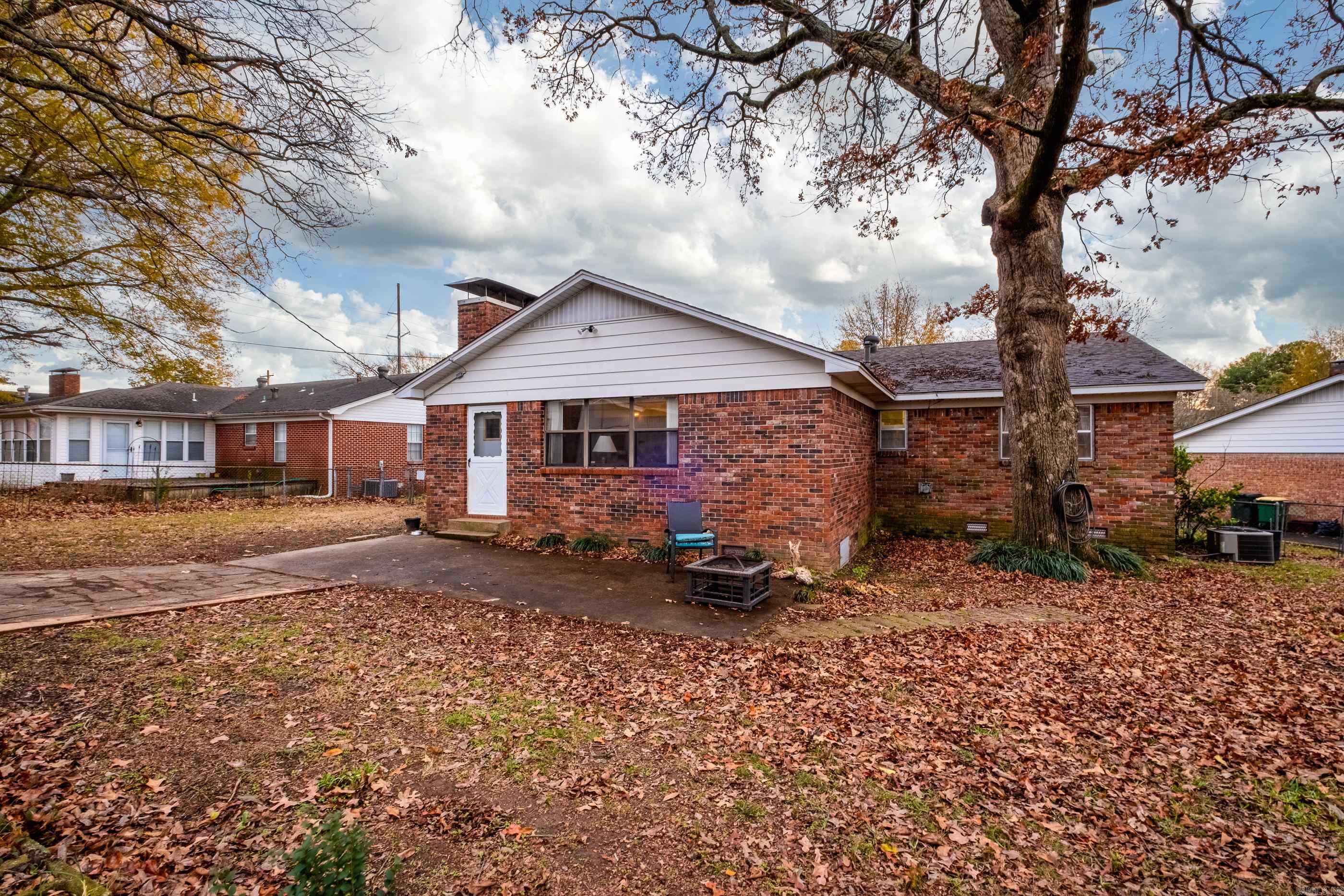 6804 Sandpiper Drive