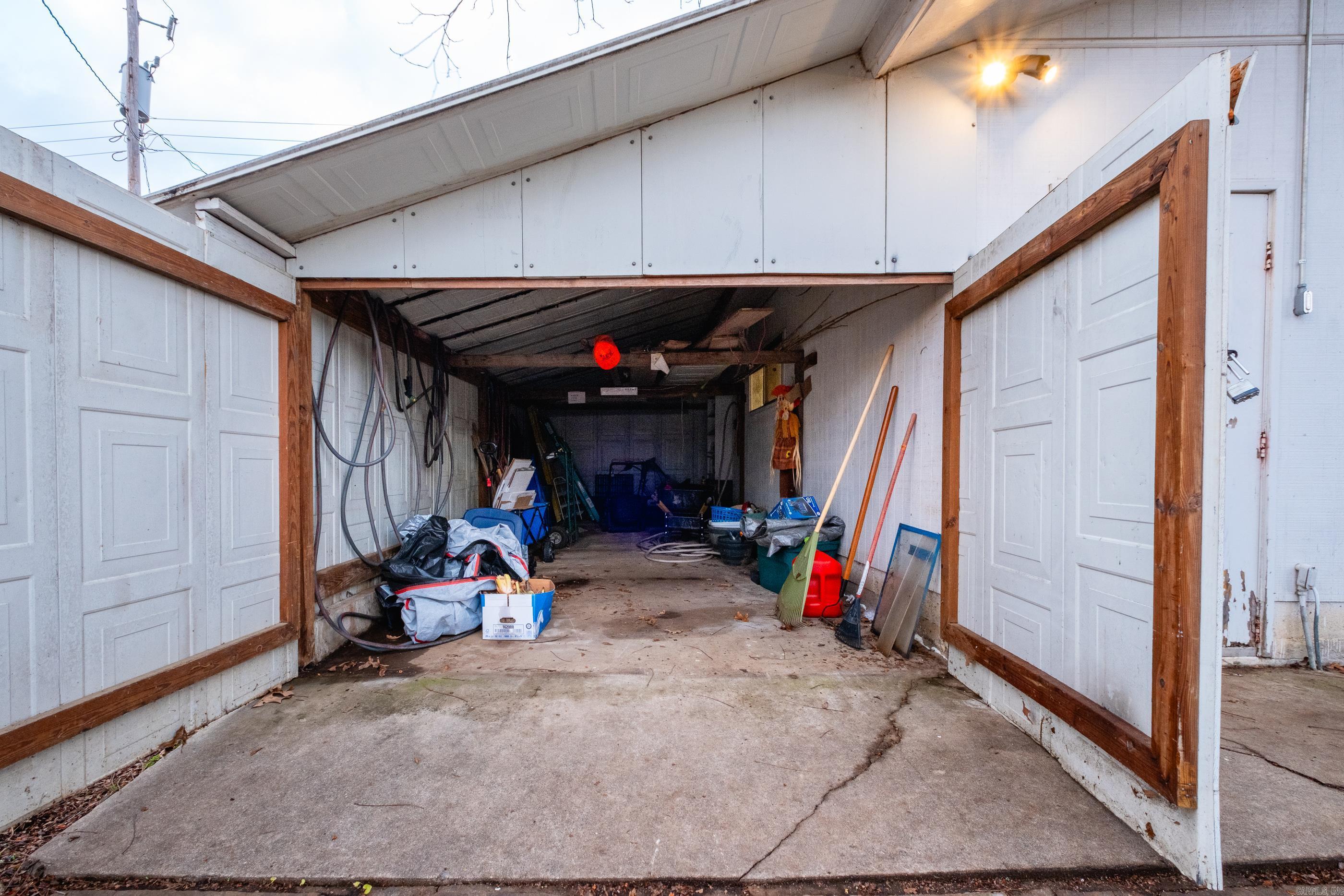 6804 Sandpiper Drive