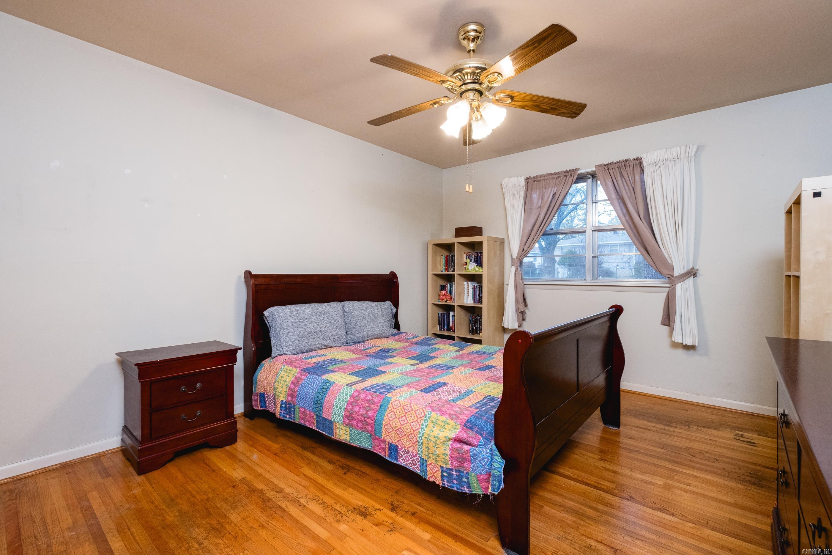 6804 Sandpiper Drive