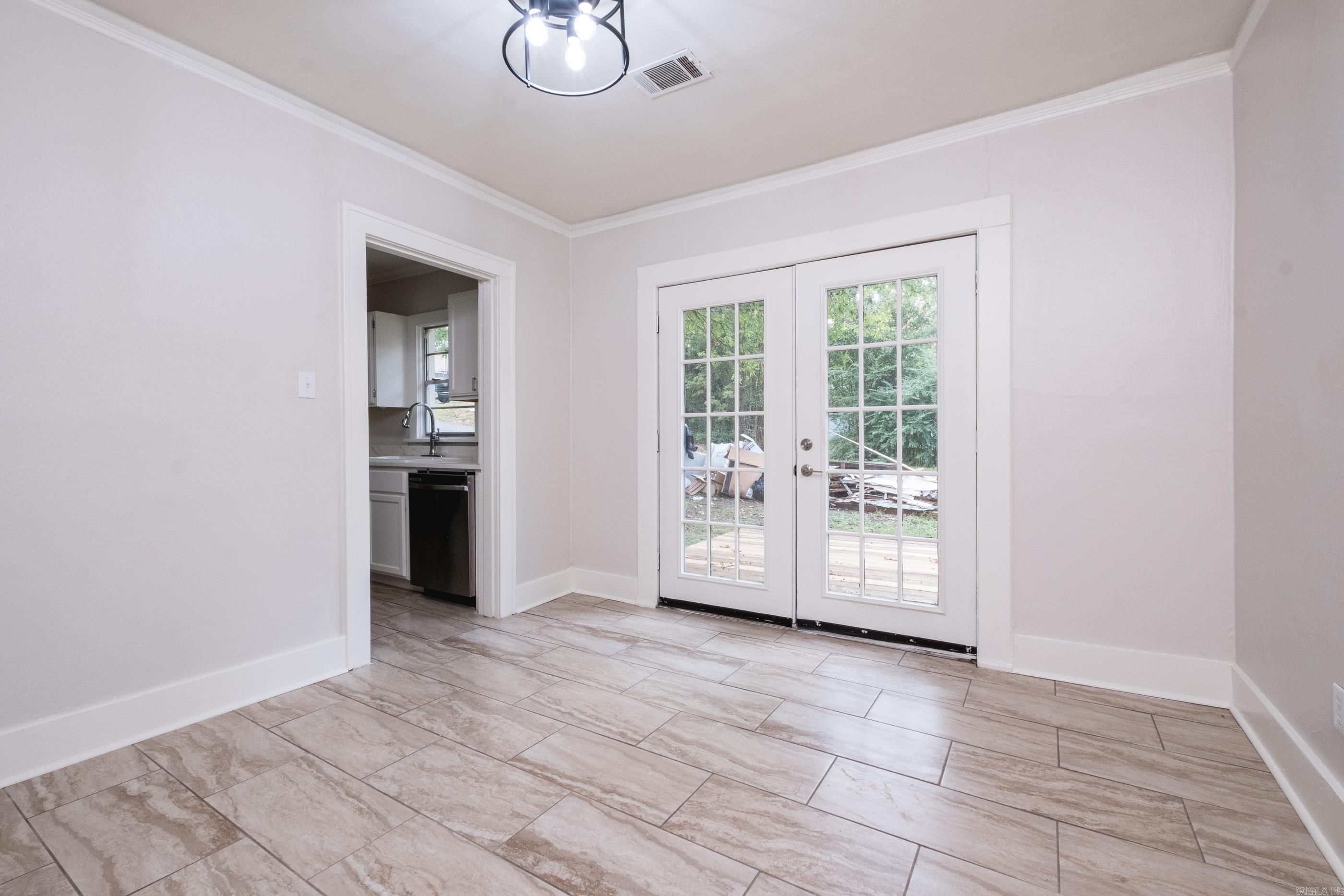 324 N Jackson Street