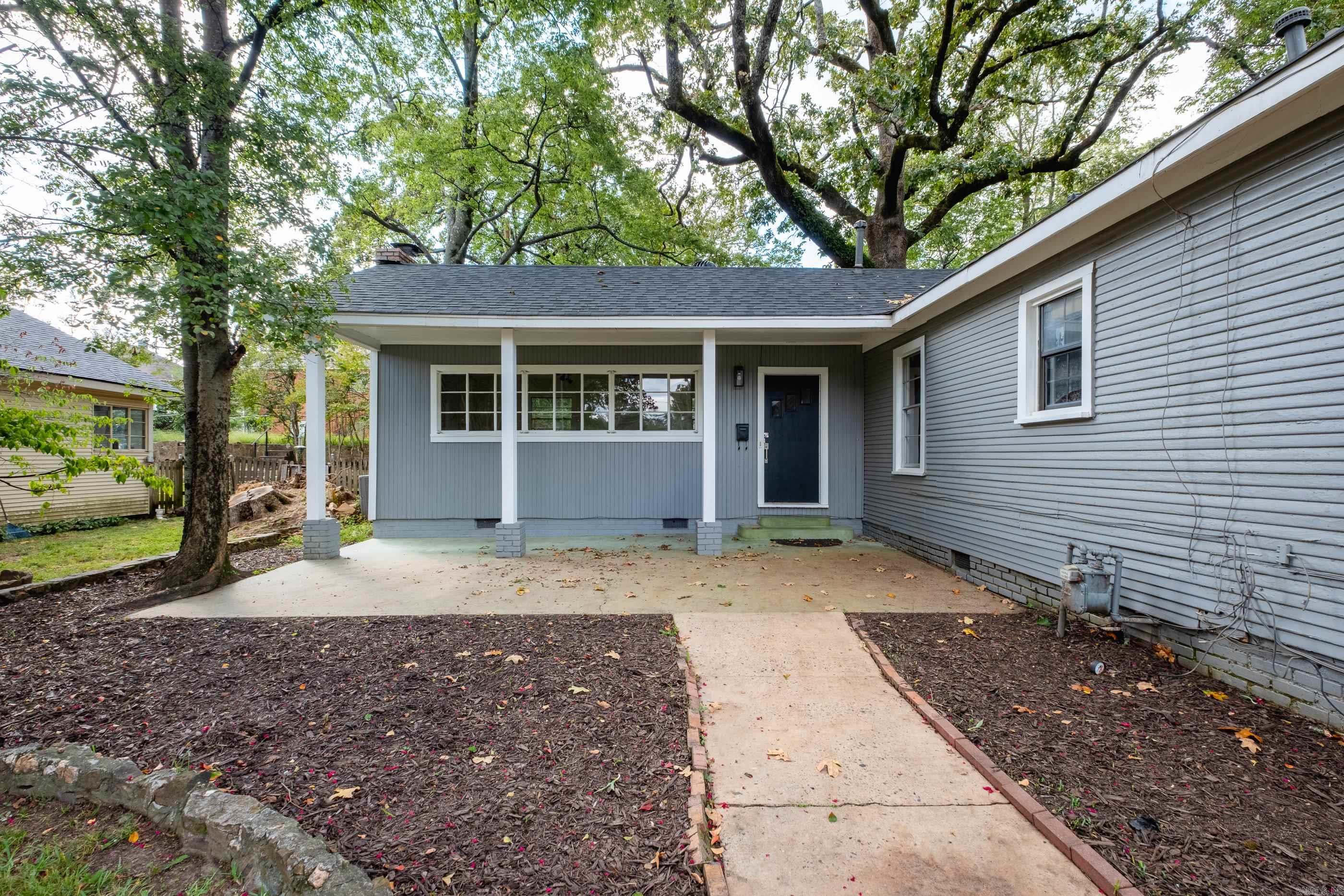 324 N Jackson Street