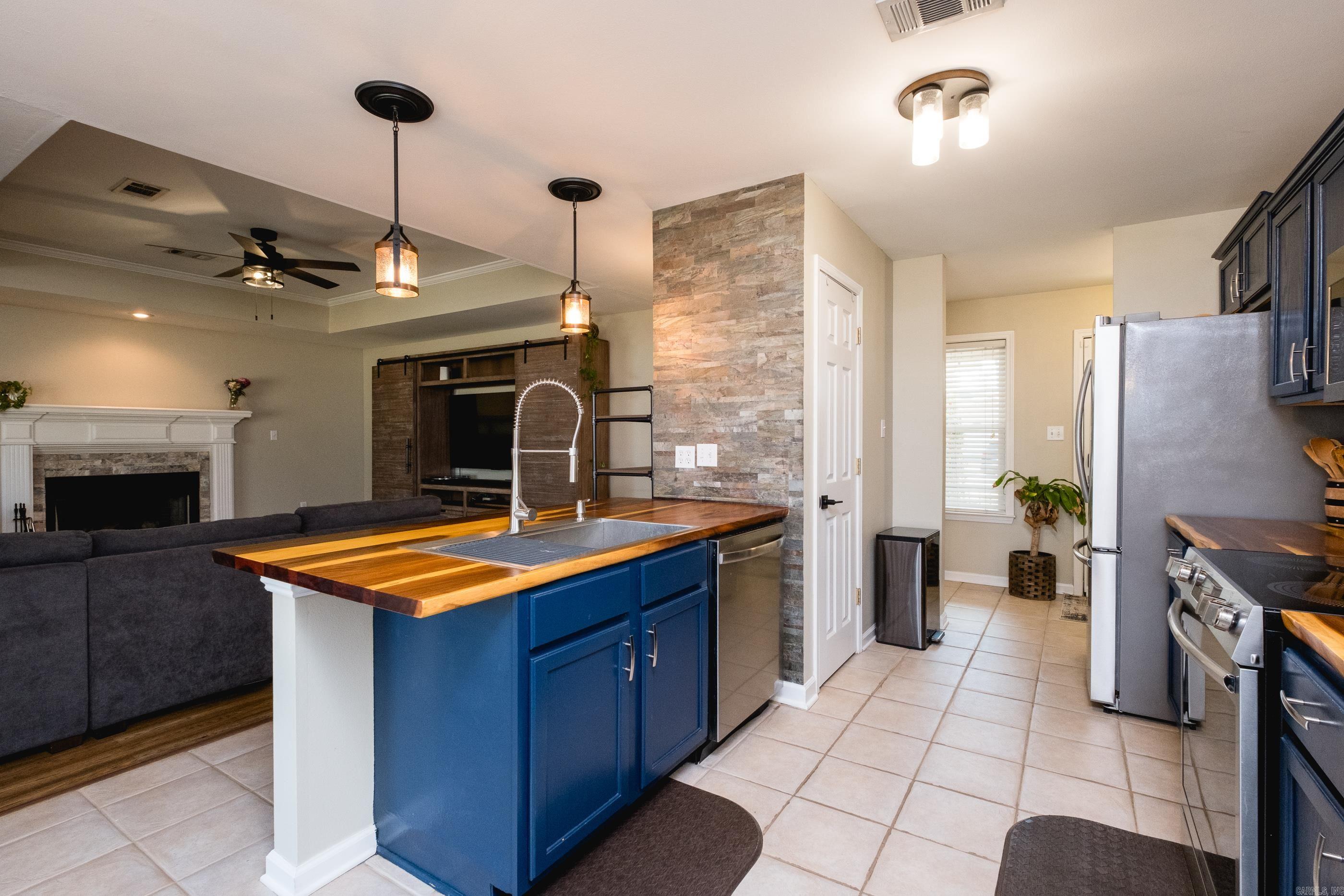 213 Greenwood Avenue