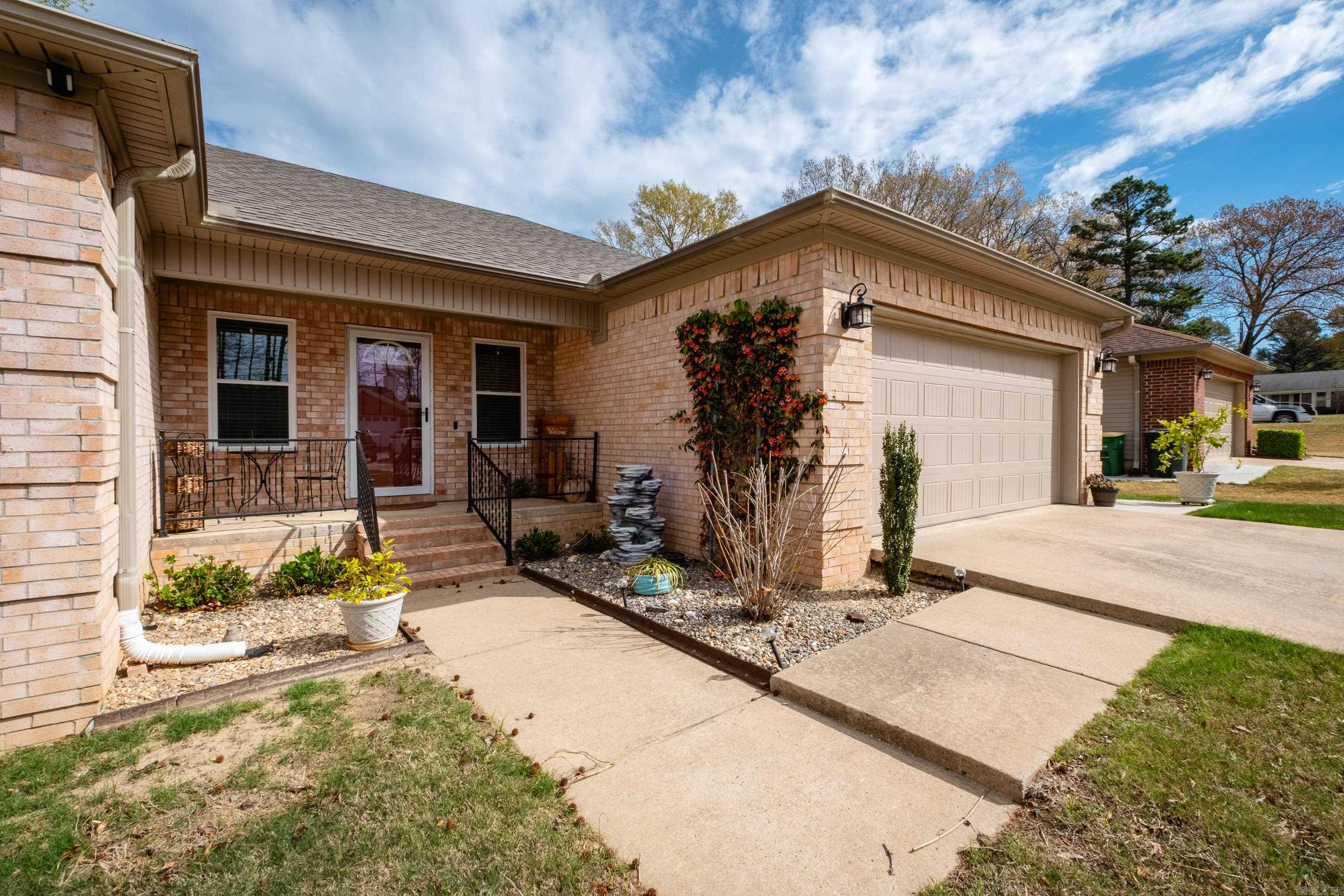 213 Greenwood Avenue