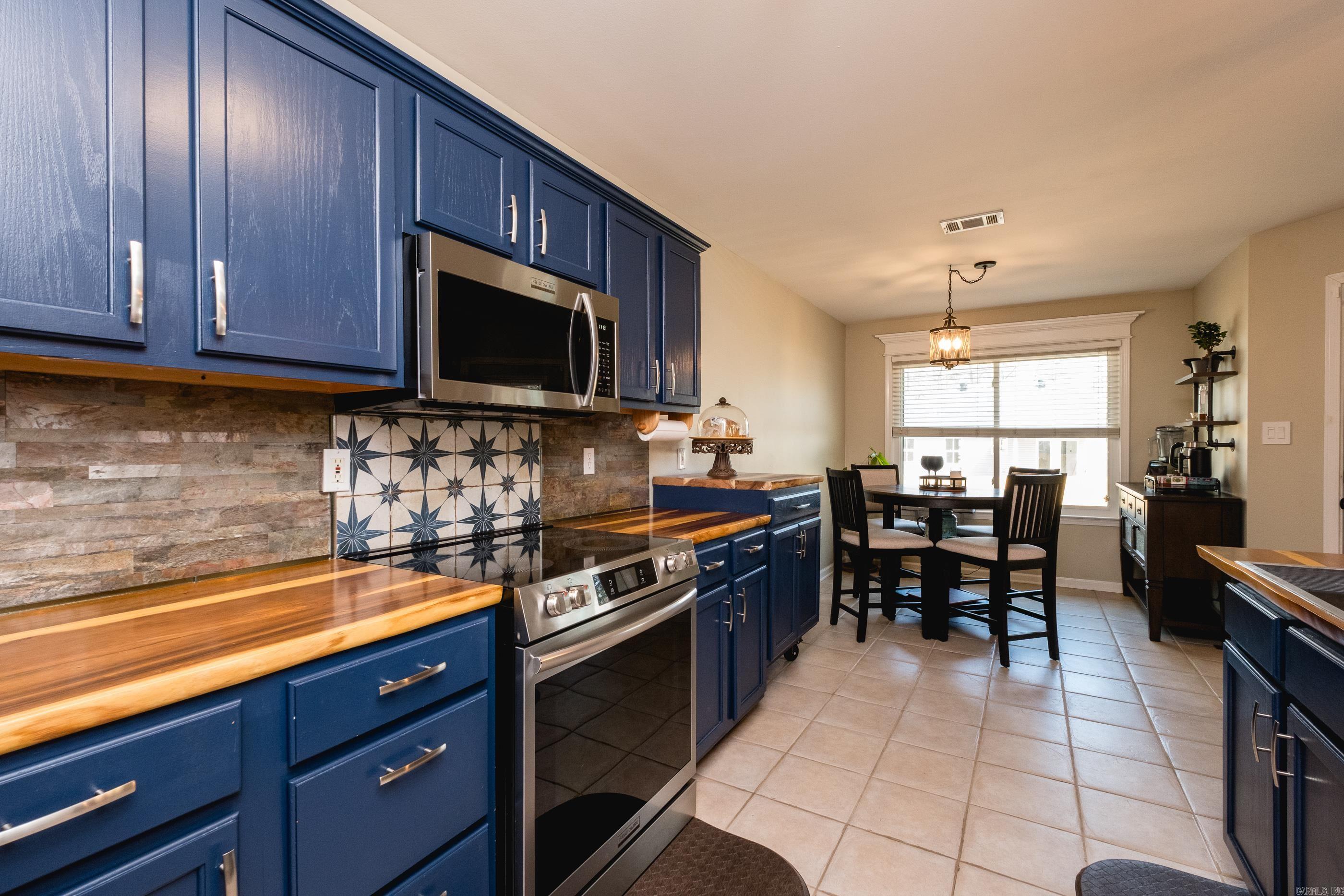 213 Greenwood Avenue