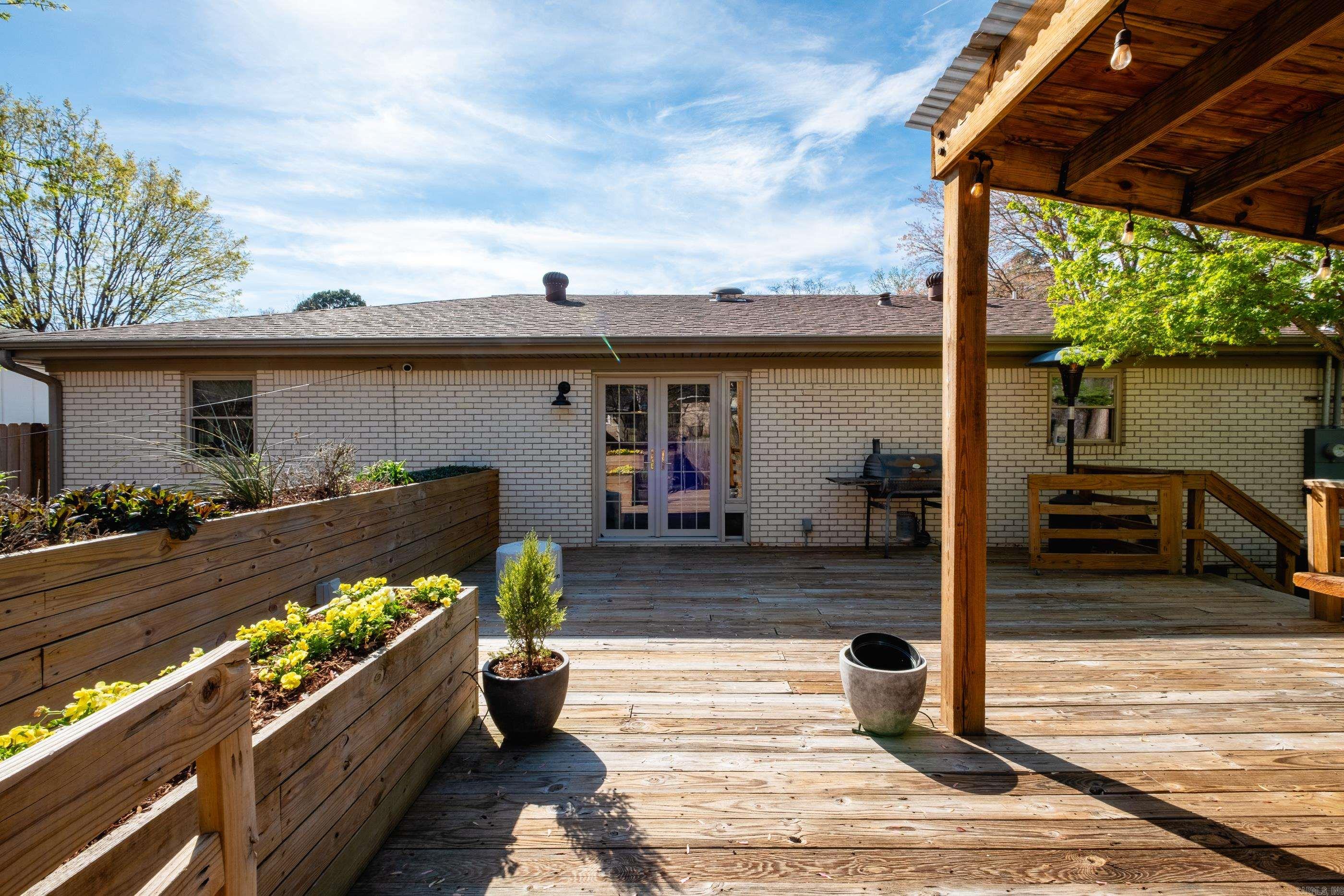 319 Poinsetta Drive