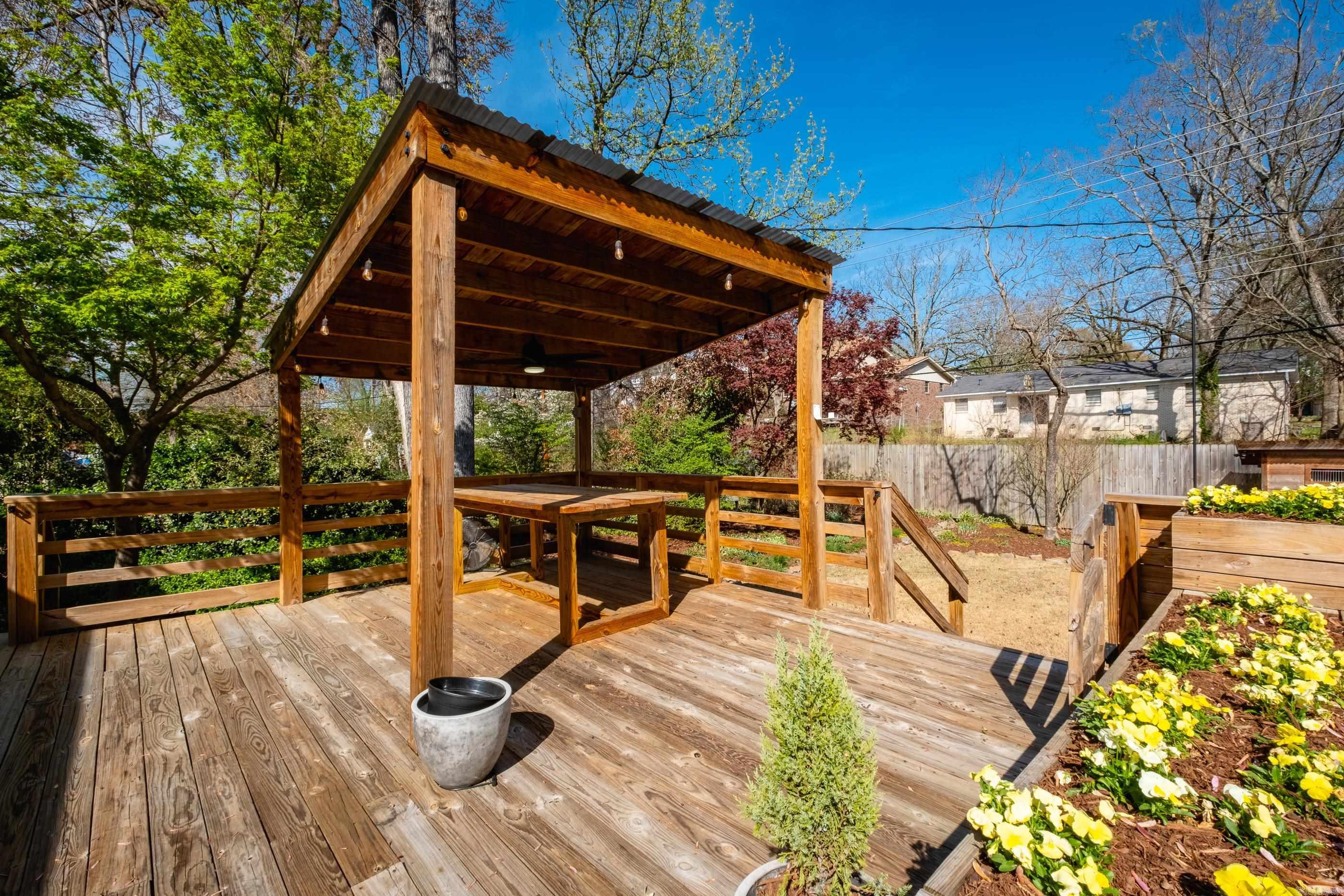 319 Poinsetta Drive