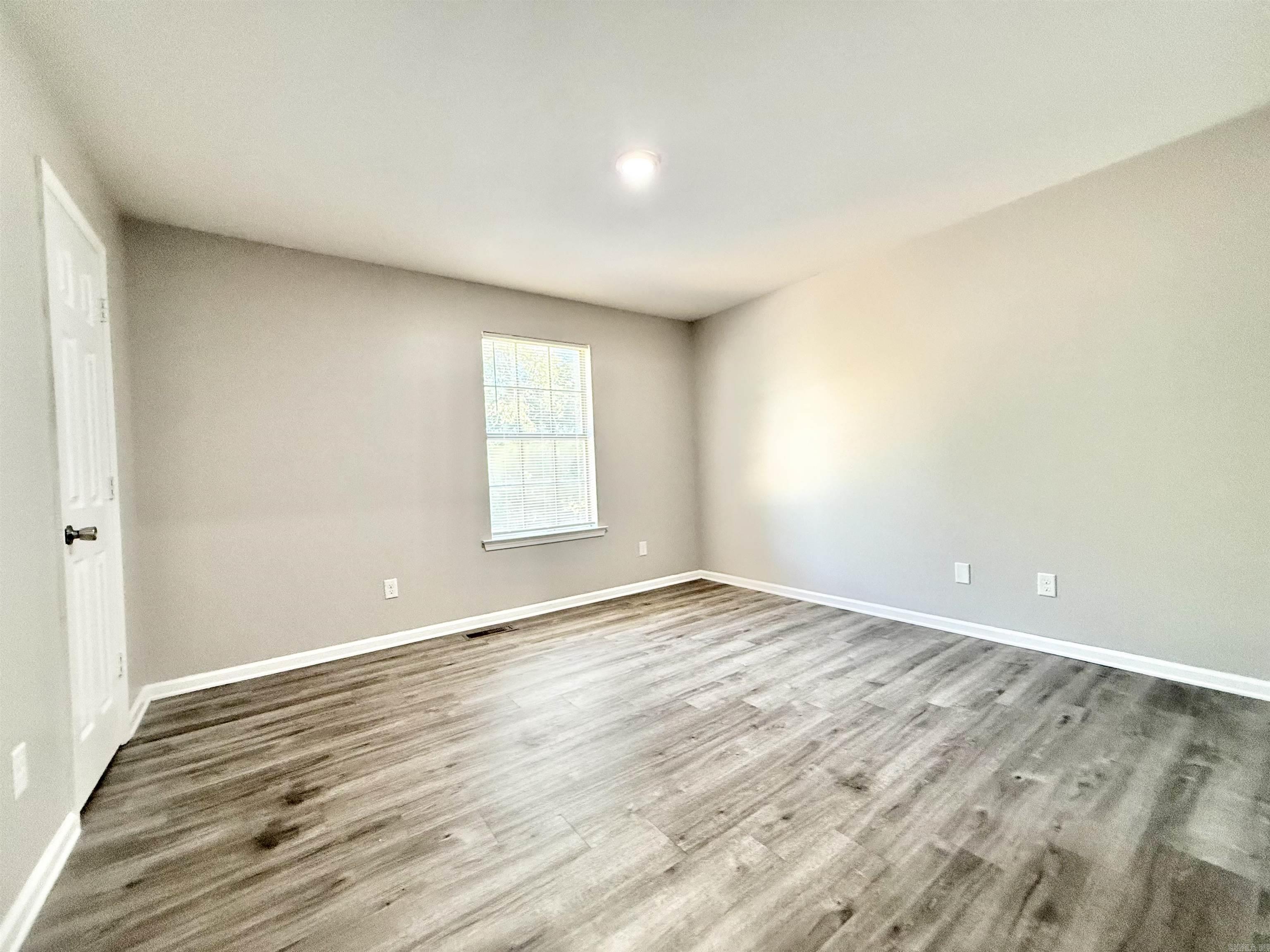 8700-8702 White Rock Lane