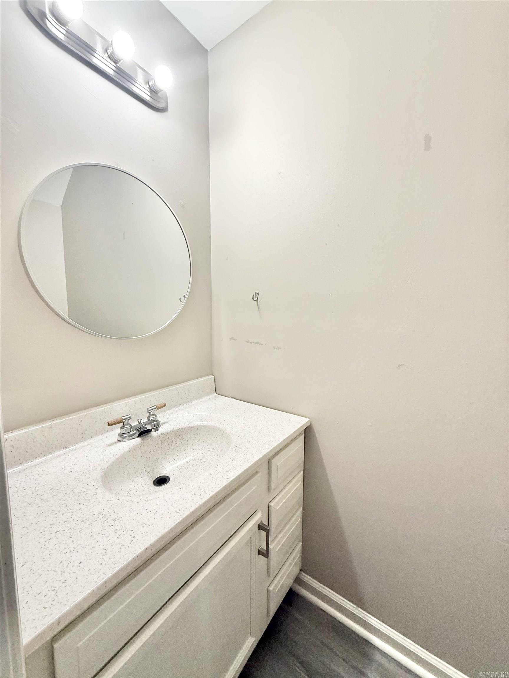 8700-8702 White Rock Lane
