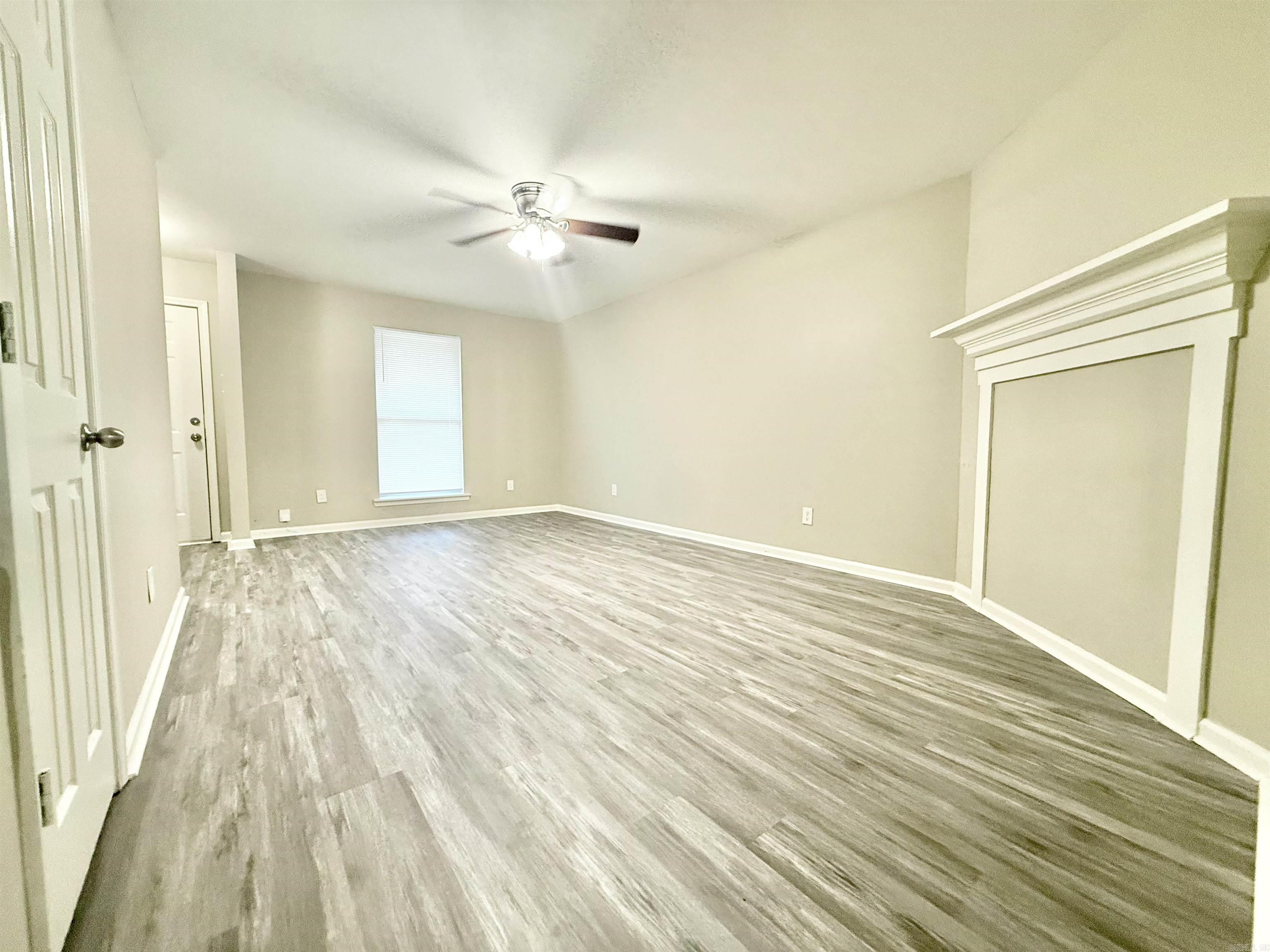 8700-8702 White Rock Lane