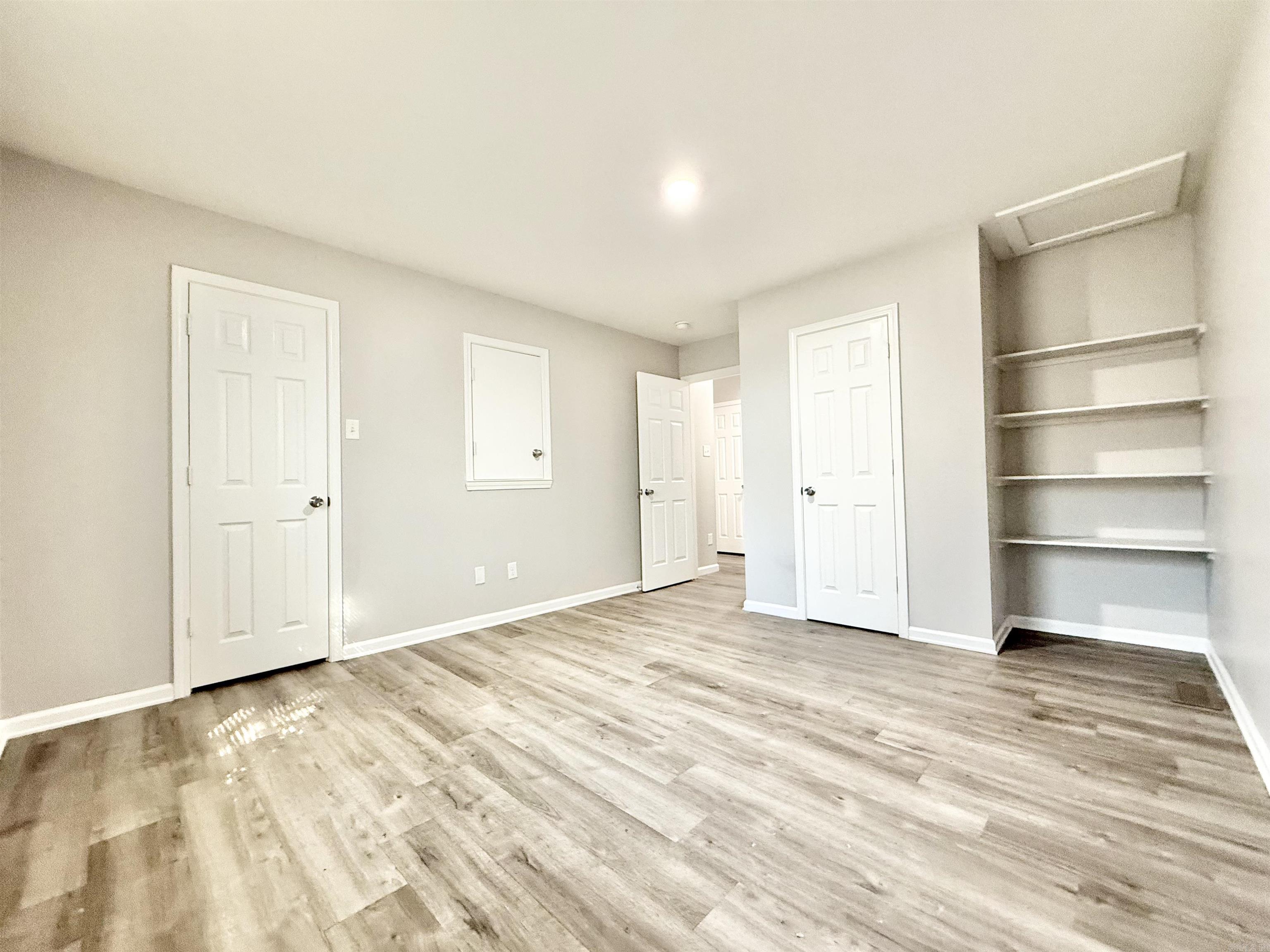8700-8702 White Rock Lane