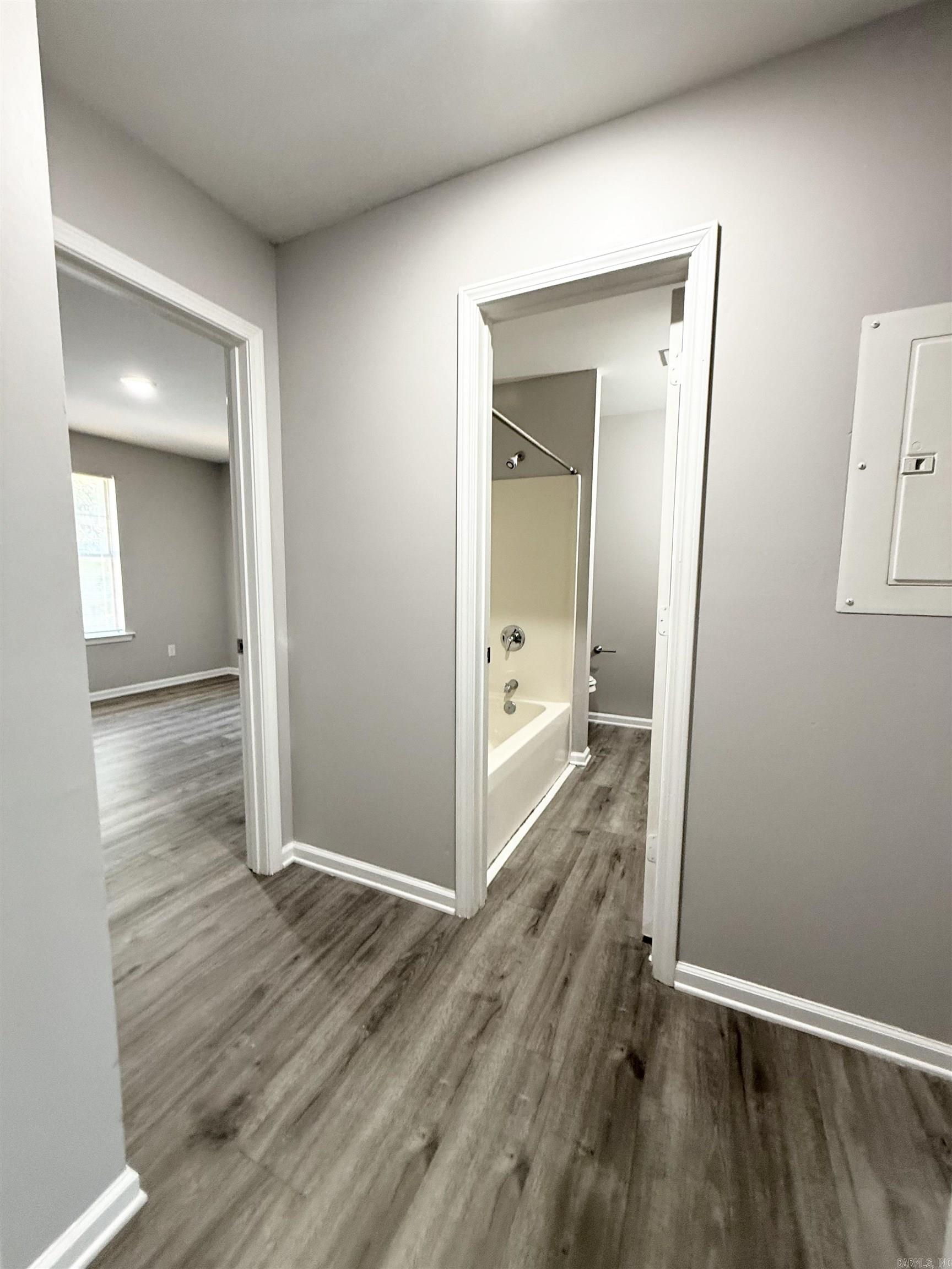 8700-8702 White Rock Lane