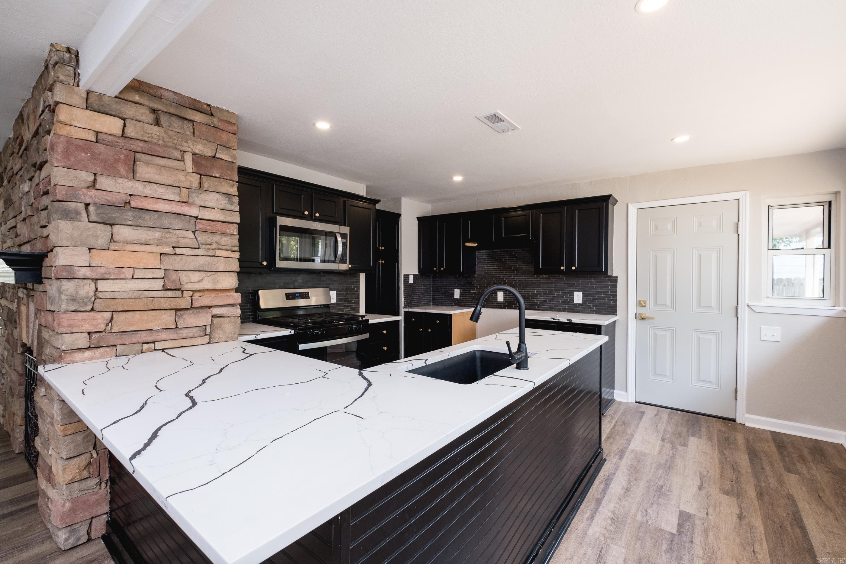 212 Lillian Street