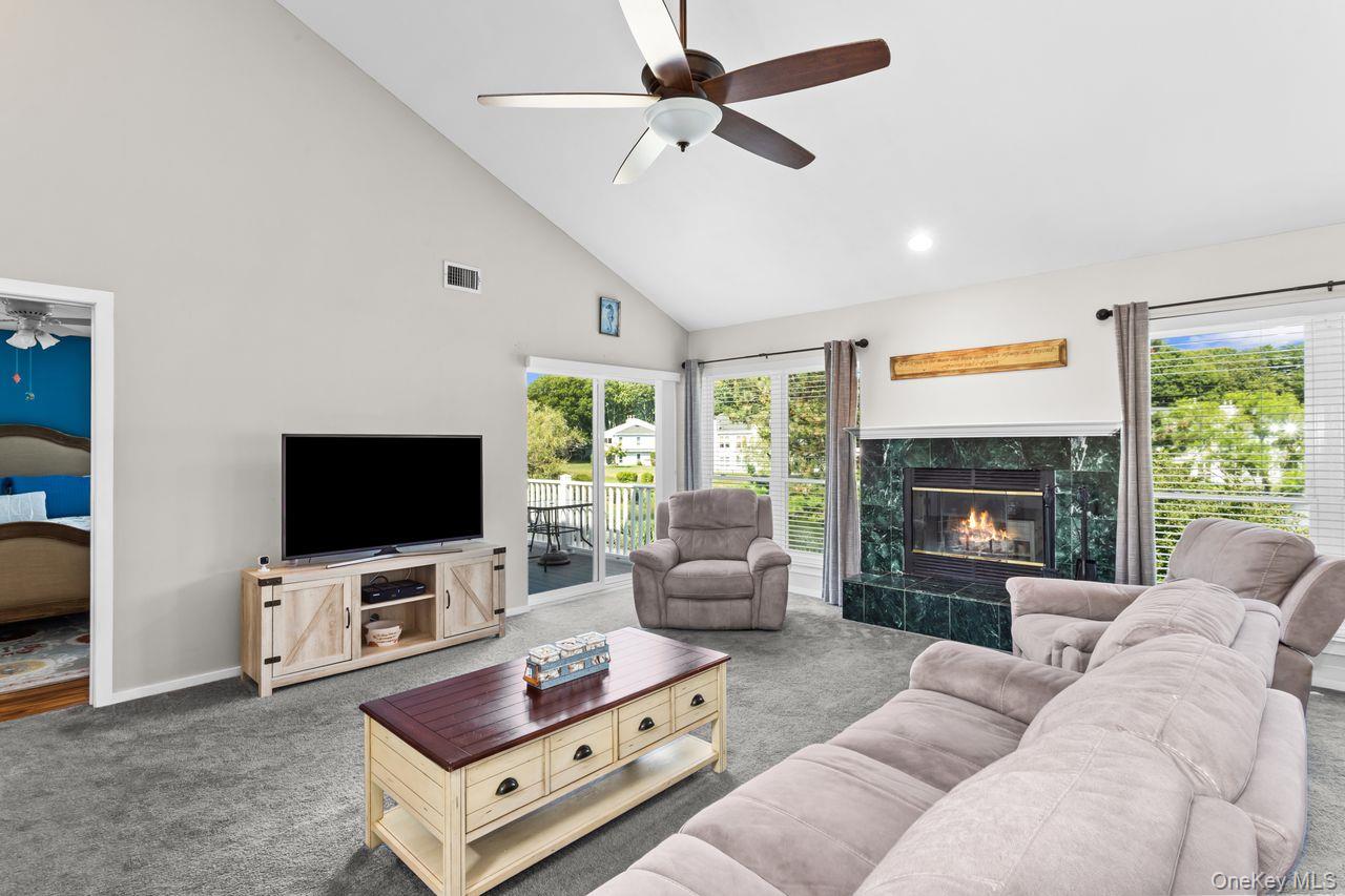 17 Lakeview Drive
