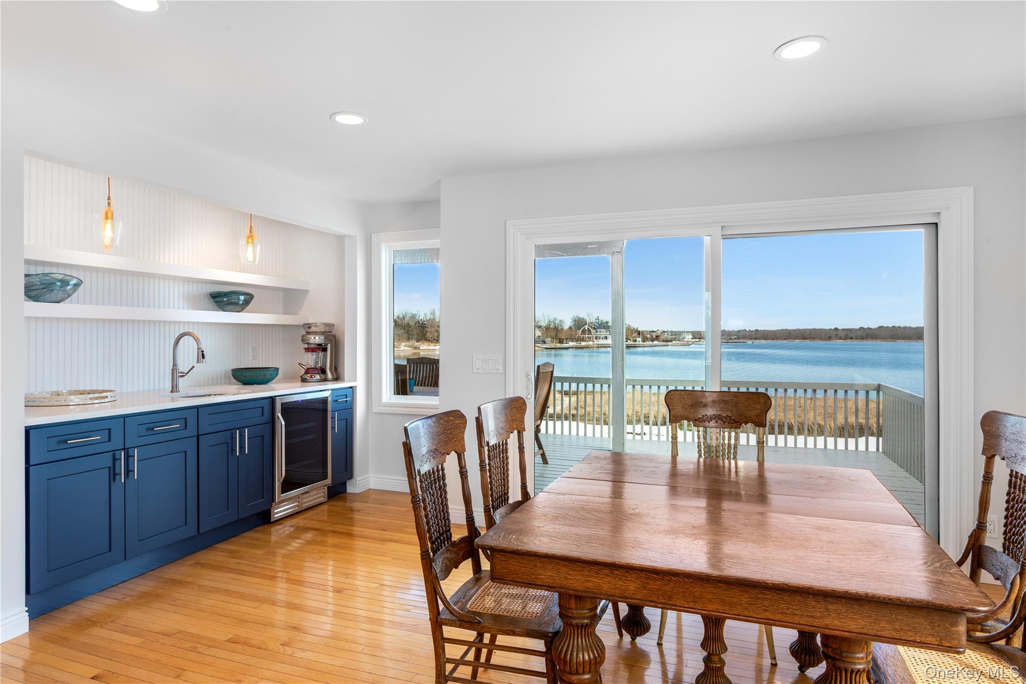 2 Bayside Avenue