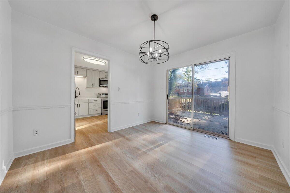 3112 Davis AVE