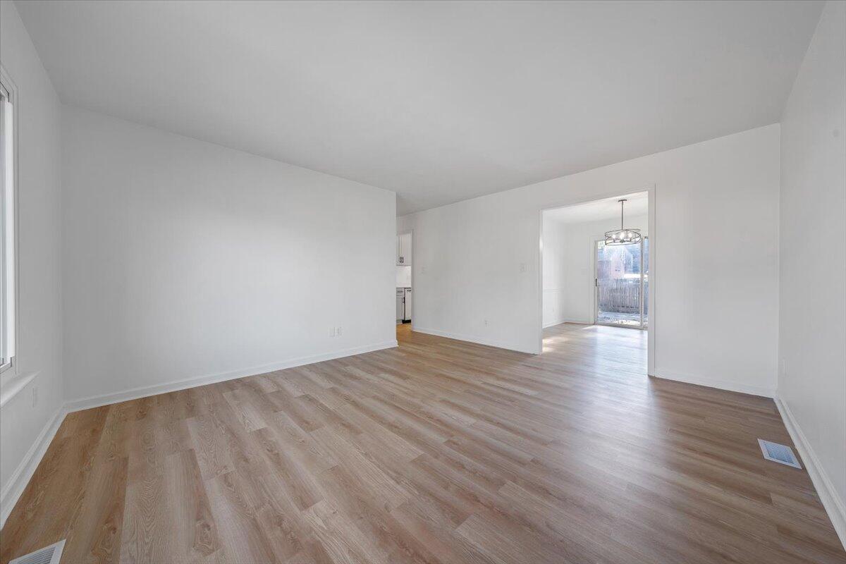 3112 Davis AVE