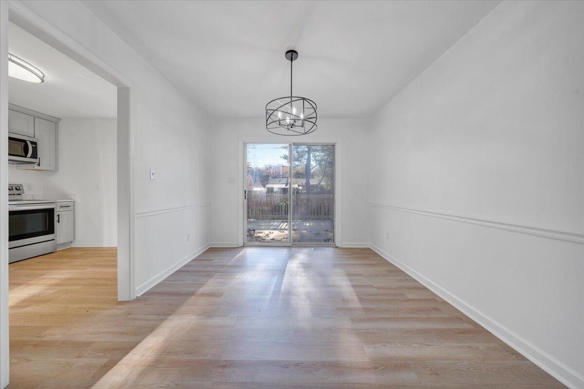 3112 Davis AVE