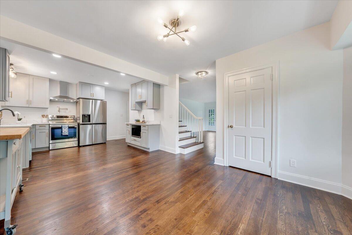 3254 Hastings RD