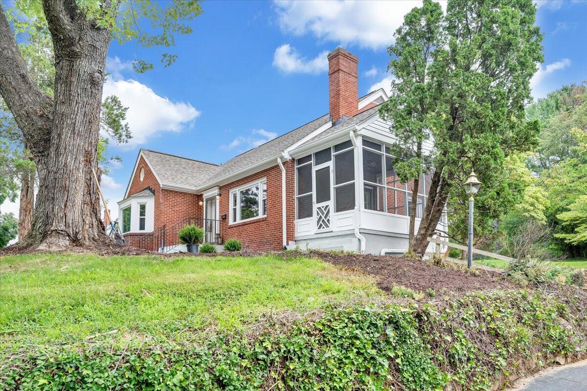 3254 Hastings RD