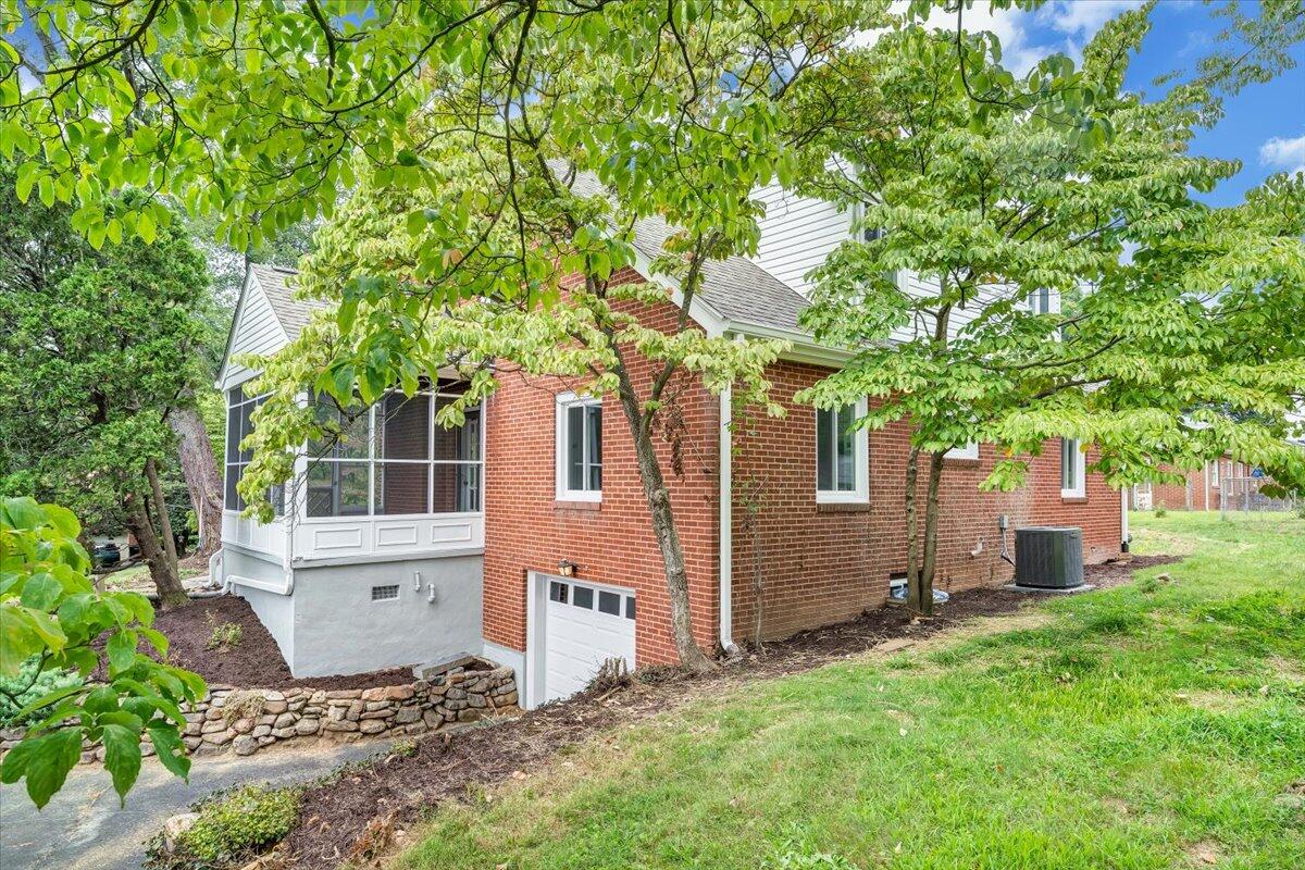 3254 Hastings RD