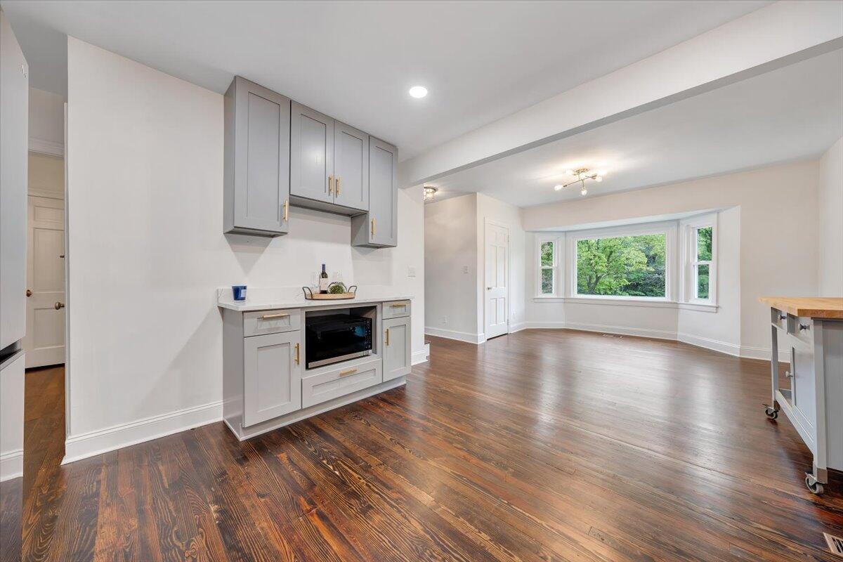 3254 Hastings RD