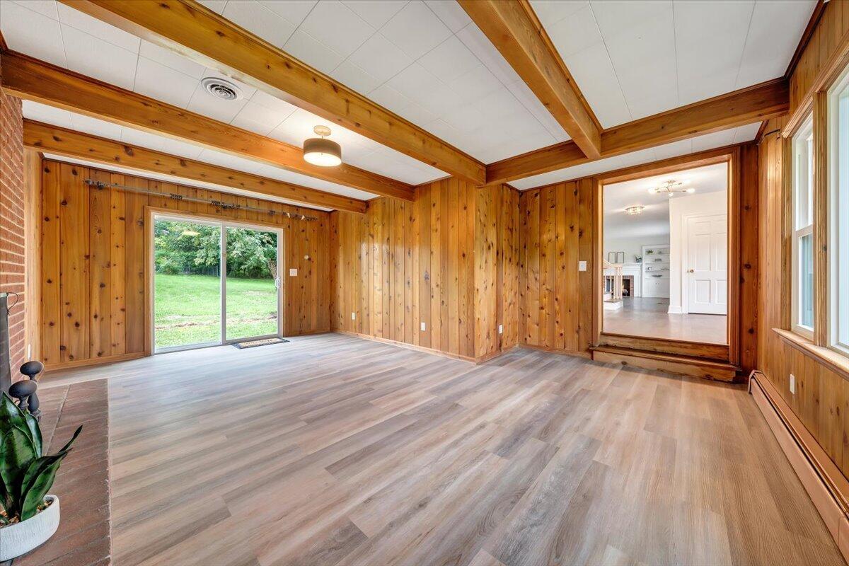 3254 Hastings RD