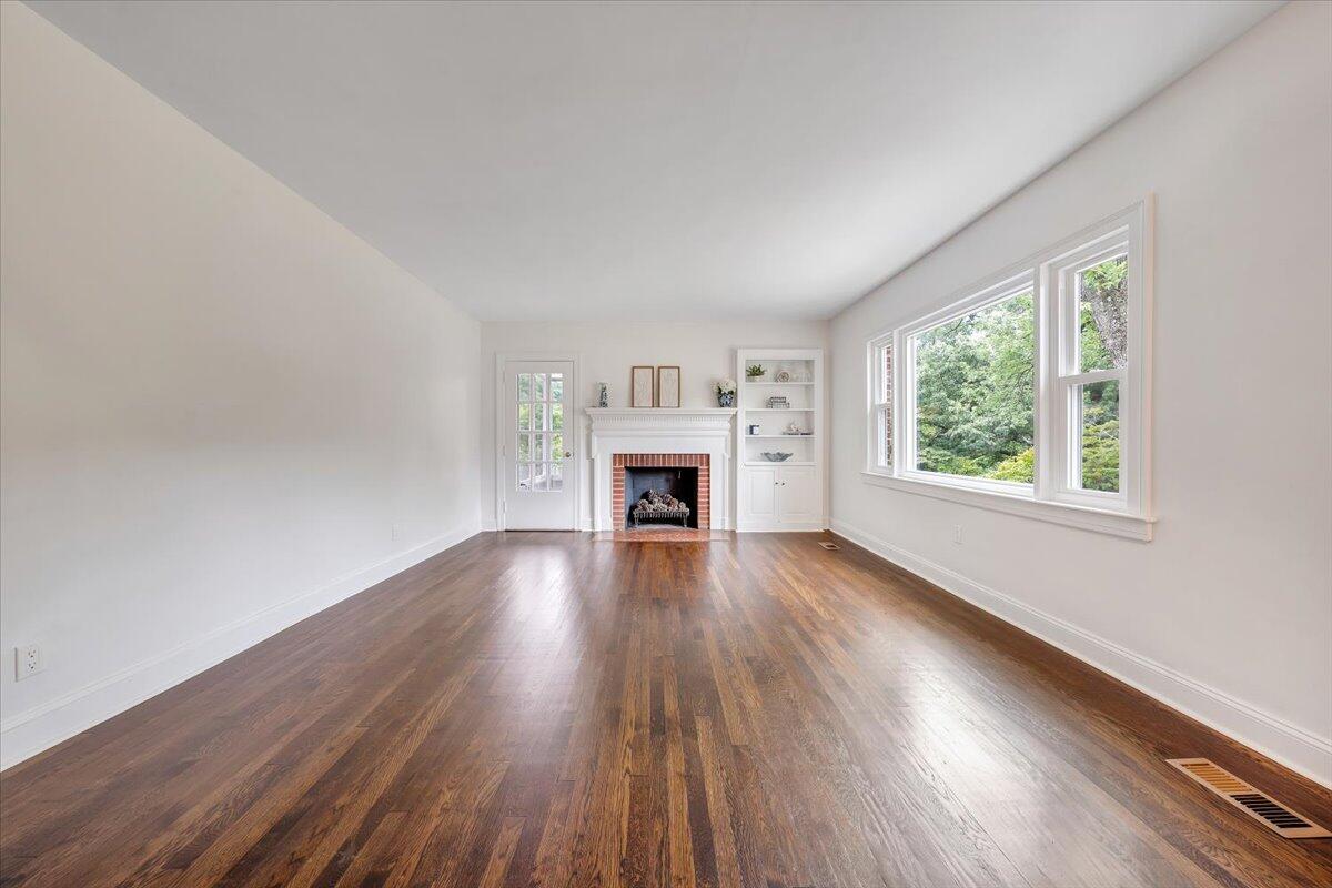 3254 Hastings RD