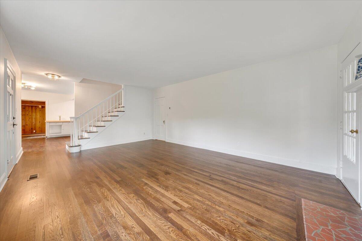 3254 Hastings RD