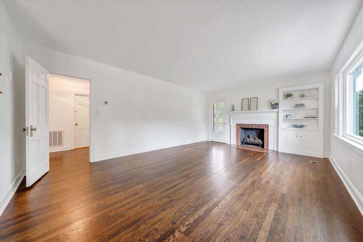 3254 Hastings RD