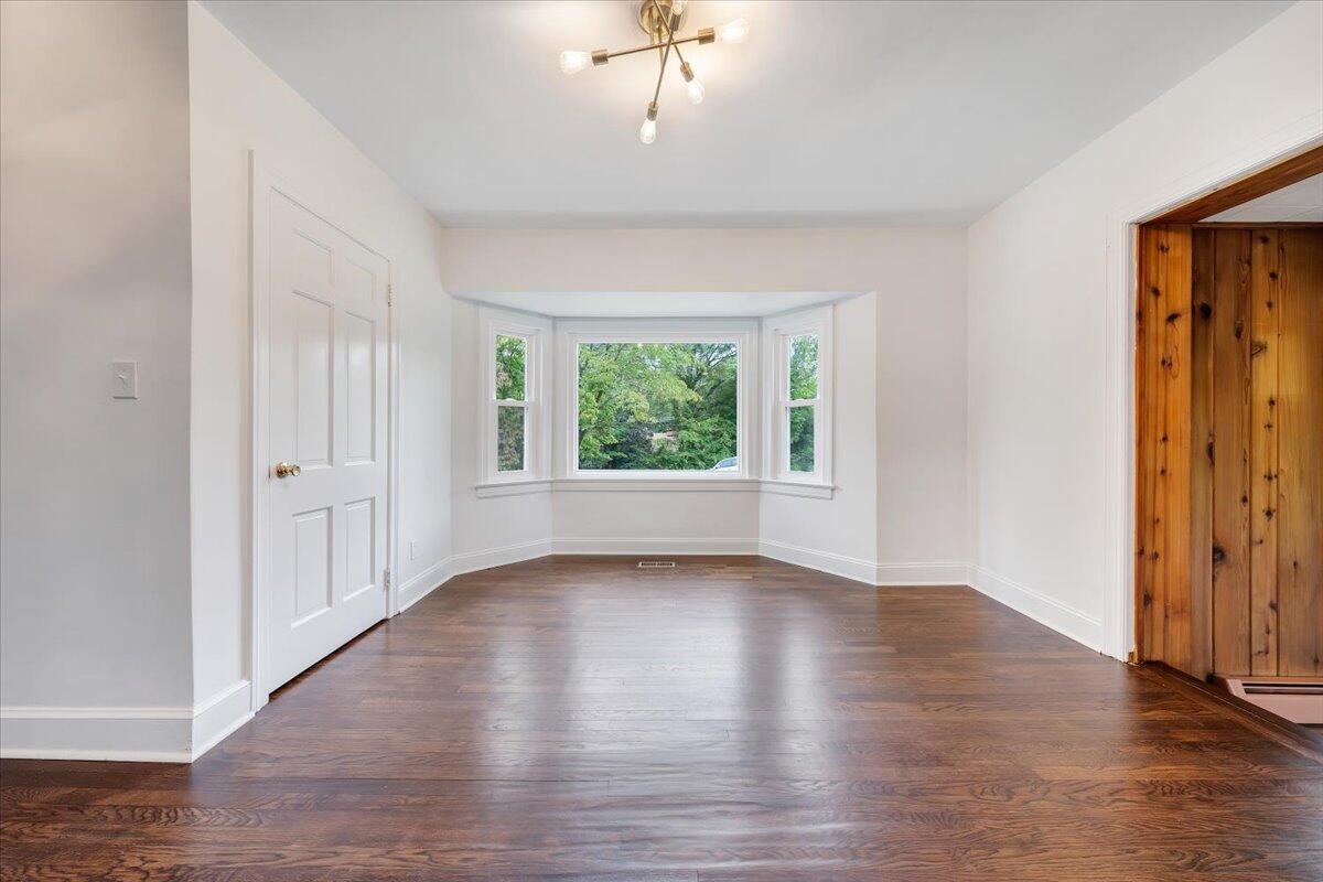 3254 Hastings RD