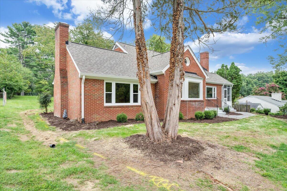 3254 Hastings RD