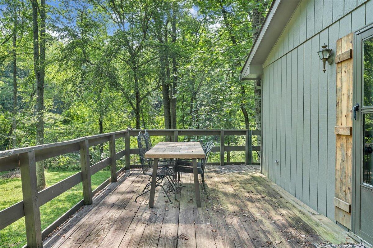 267 Summer LN