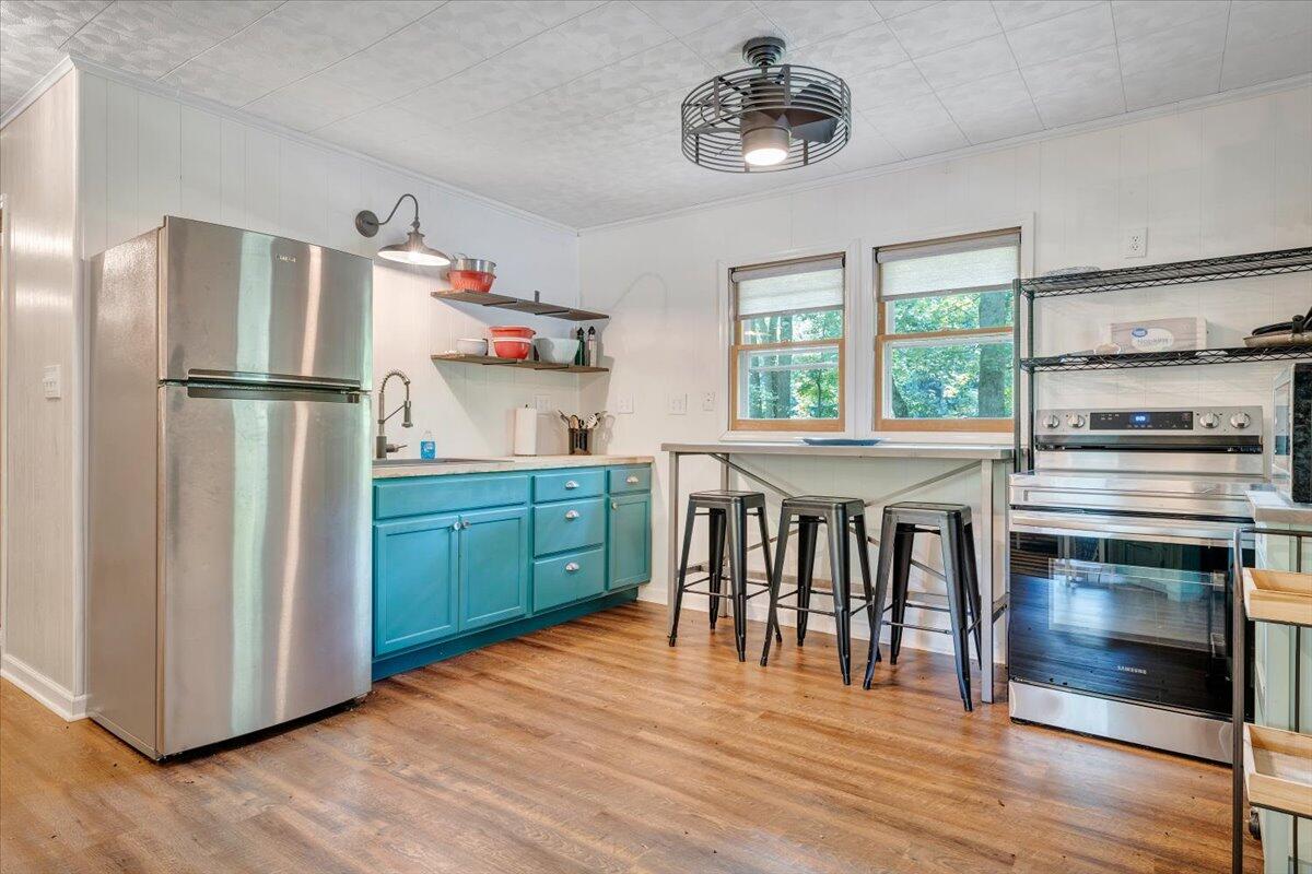 267 Summer LN