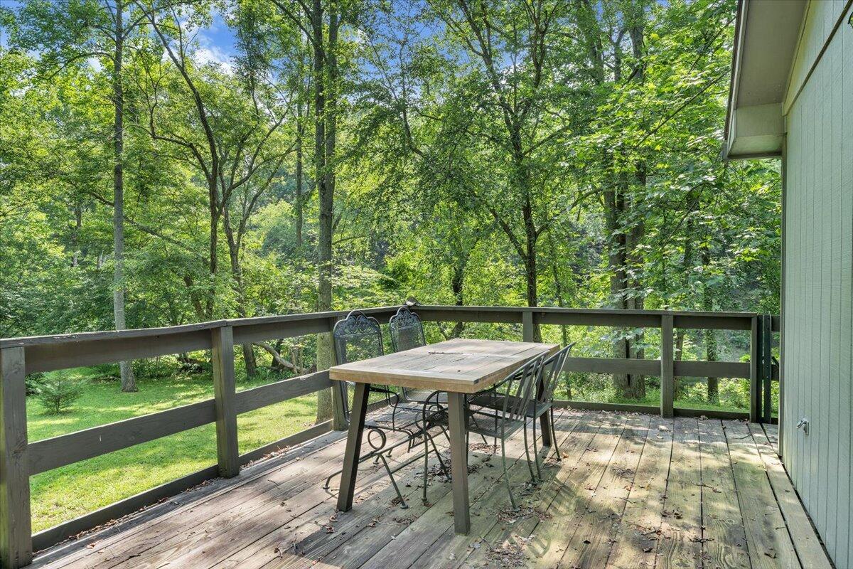 267 Summer LN