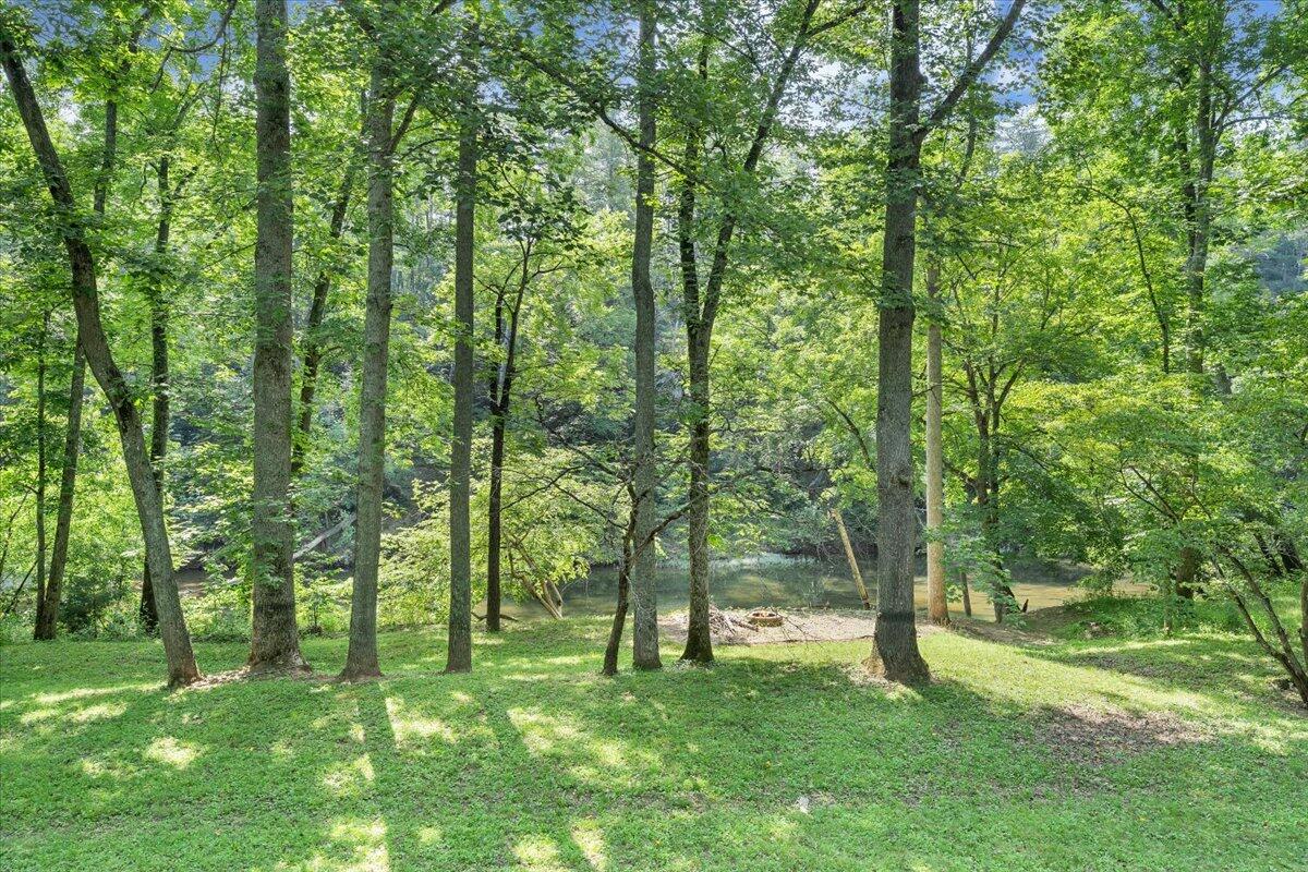 267 Summer LN