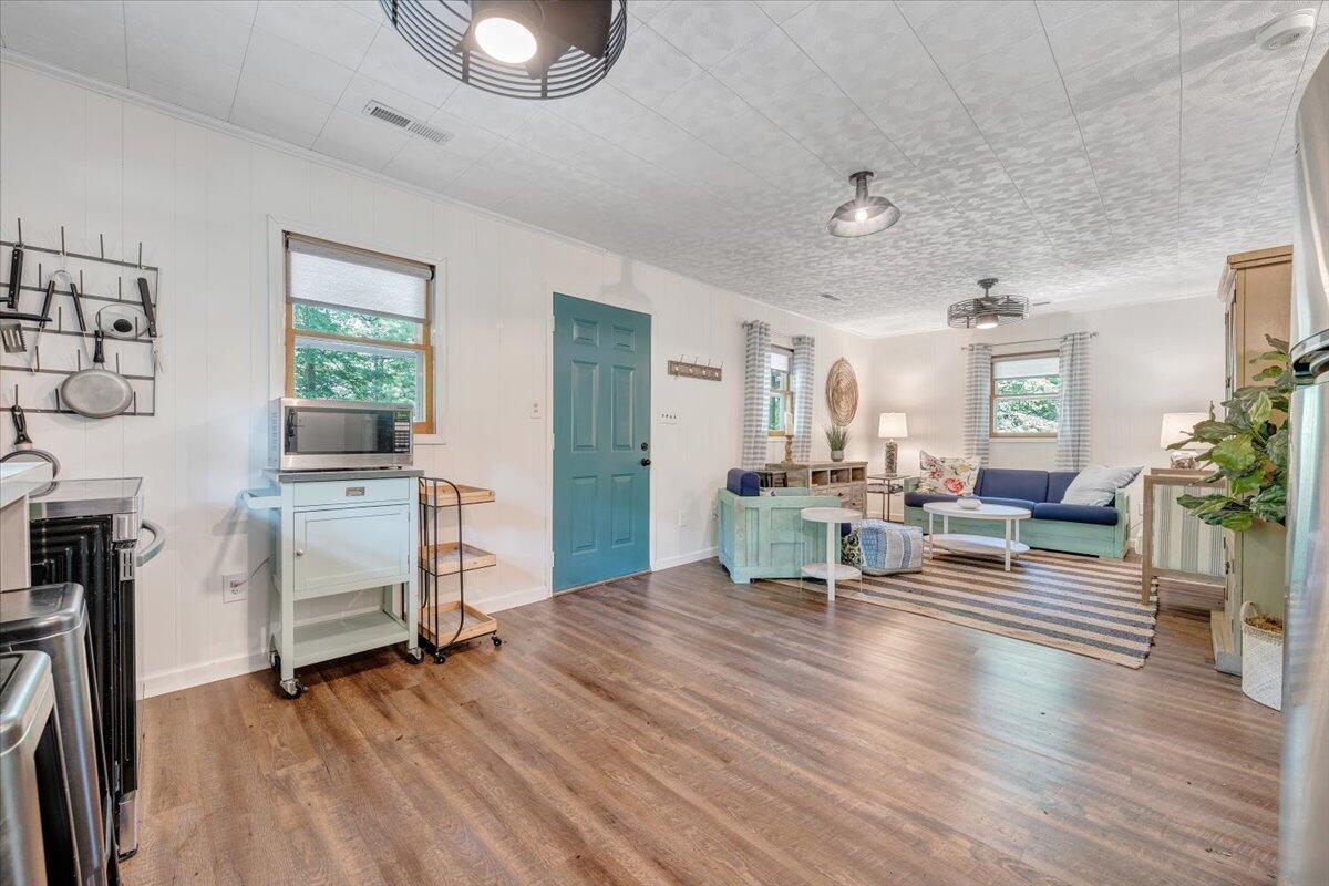 267 Summer LN
