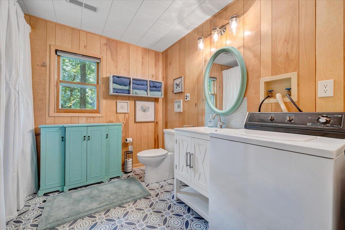 267 Summer LN