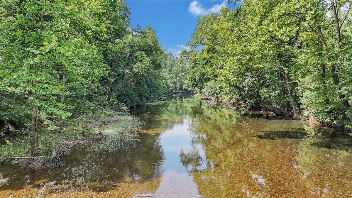267 Summer LN