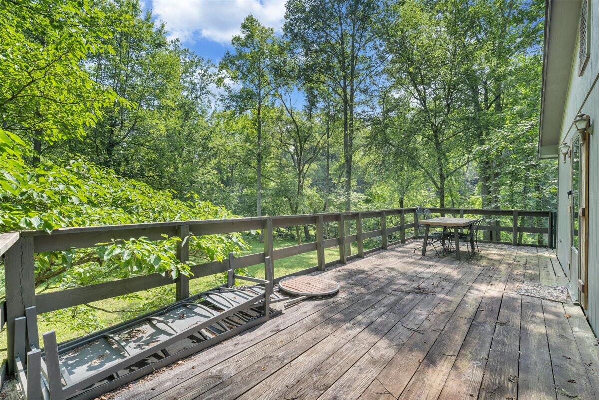 267 Summer LN