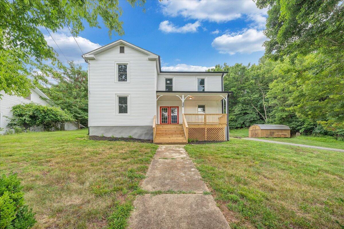 496 Boyd ST