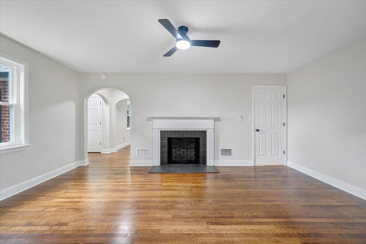 2013 Peters Creek RD NW