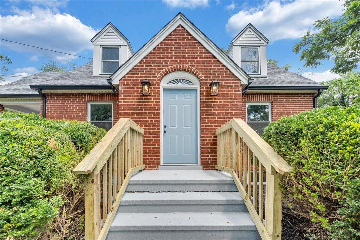 2013 Peters Creek RD NW