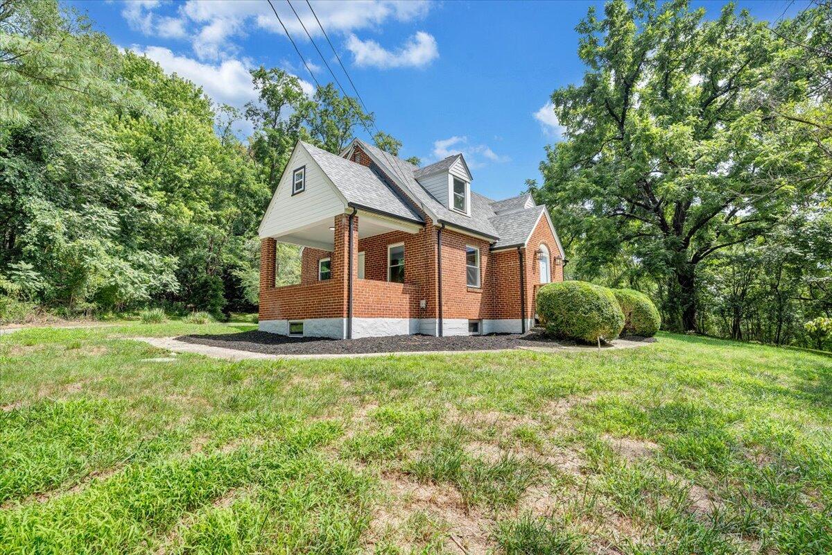 2013 Peters Creek RD NW
