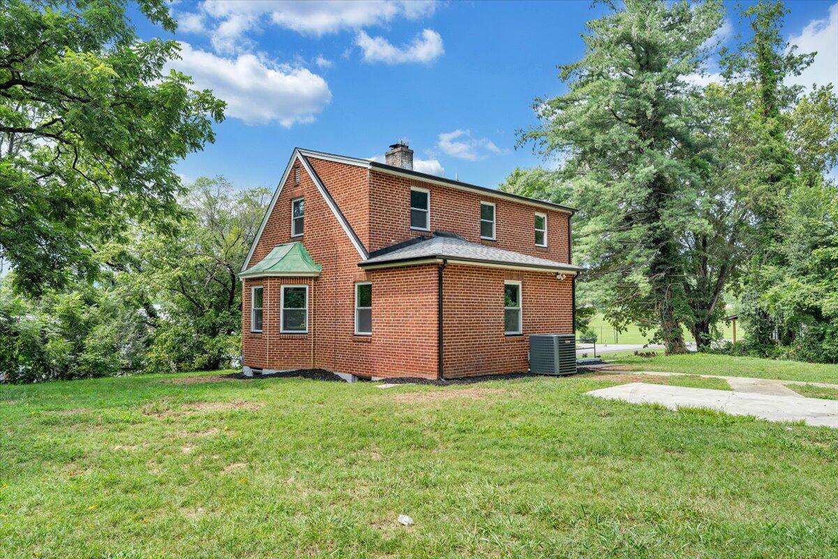2013 Peters Creek RD NW