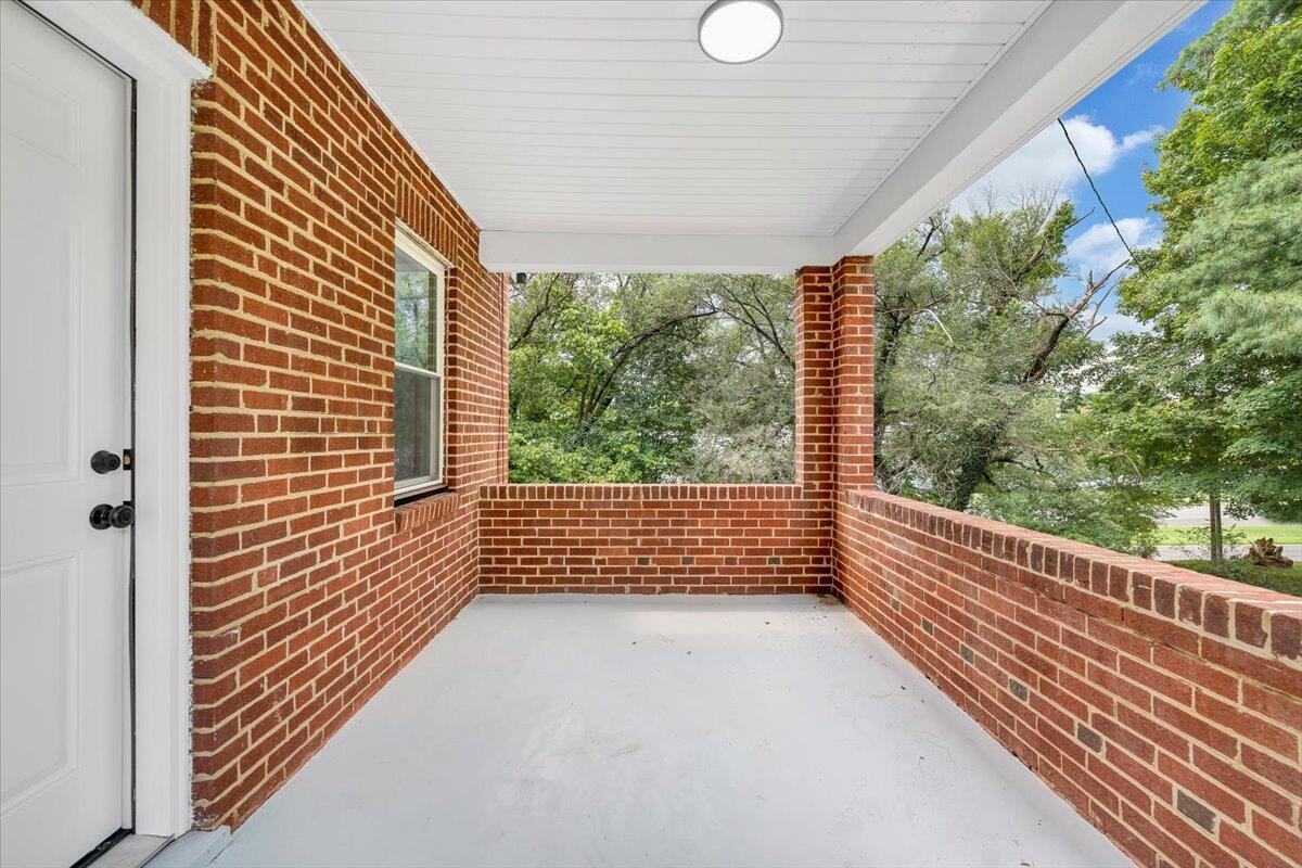2013 Peters Creek RD NW