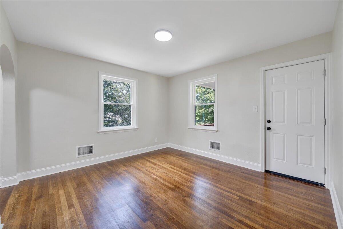 2013 Peters Creek RD NW