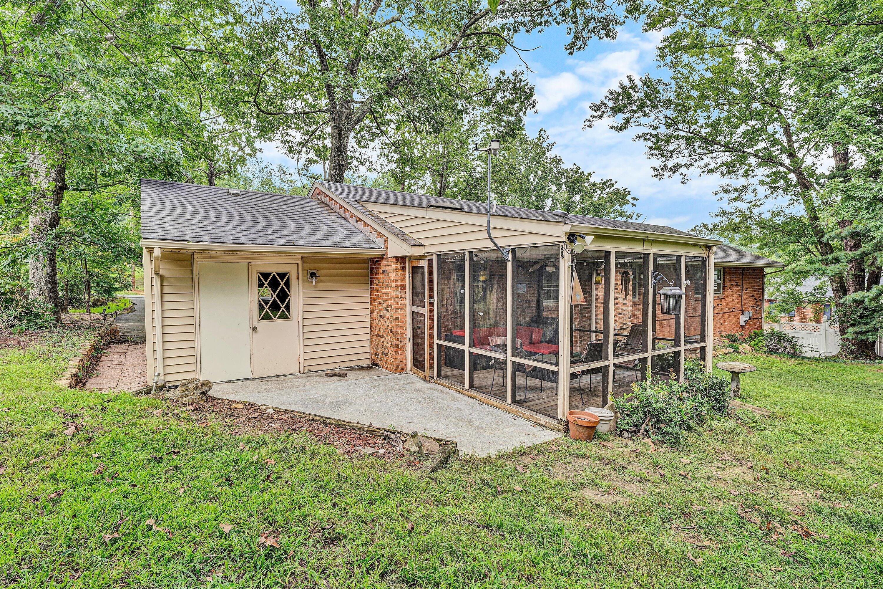2054 Ruritan RD